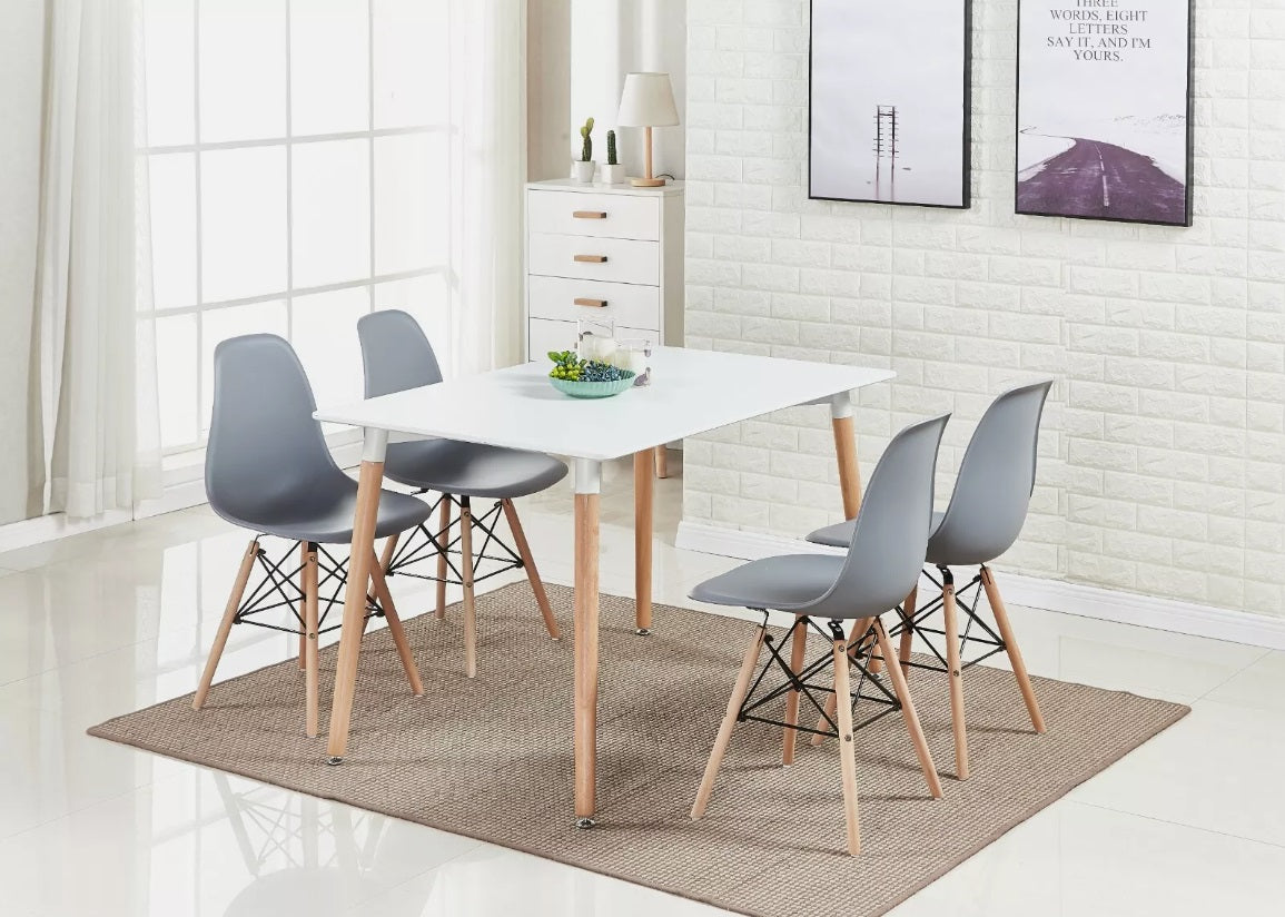 Nordischer Esszimmerstuhl – Dunkelgrau, Kunststoff Sitz, Buche Holzbeine