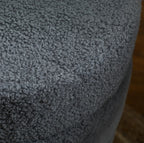Runder Hocker Dunkelgrau (Ø40 cm) – Teddyfleece Ottomane mit Holzbeinen und 120 kg Belastbarkeit