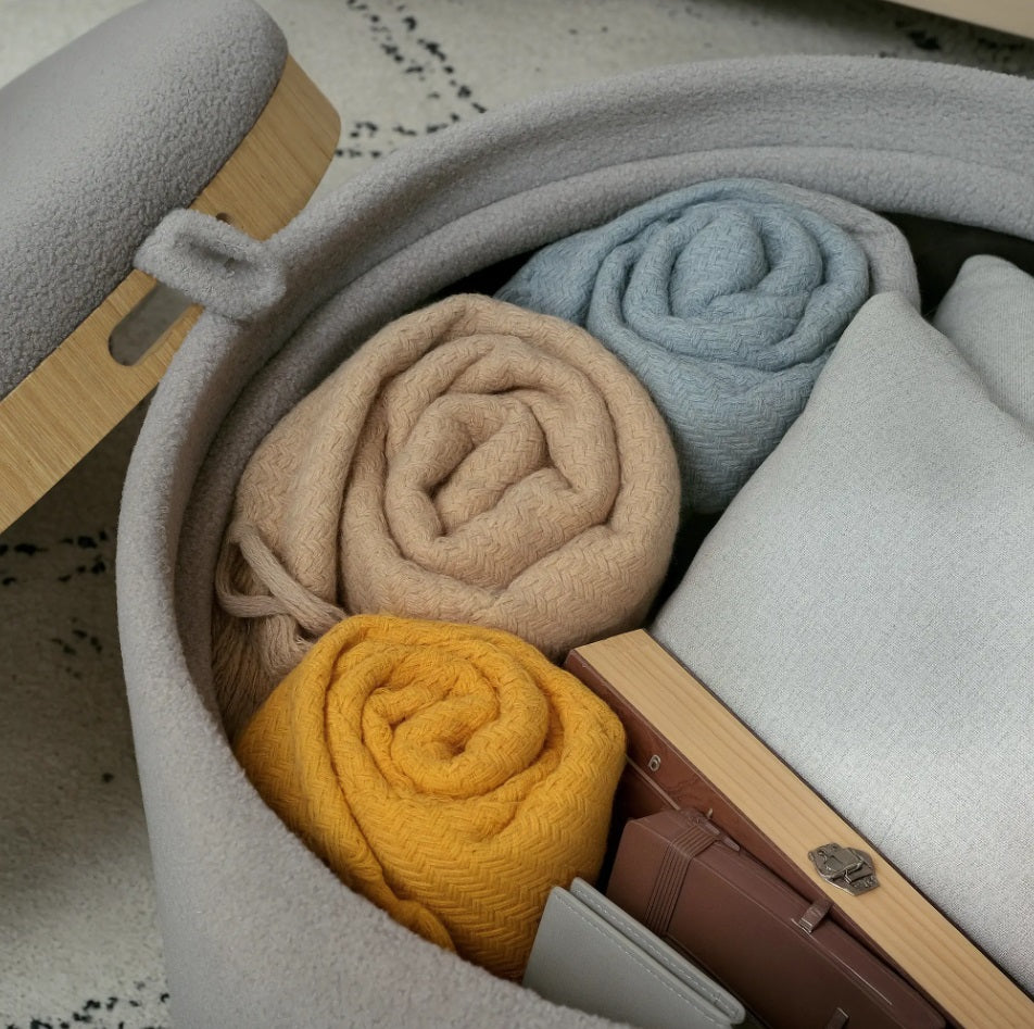 Hocker Grau (56x56 cm) mit Stauraum – Teddyfleece Ottomane mit umkehrbarem Tablett-Deckel