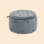 Großer Runder Hocker mit Staufach (Ø60 cm) – Ottomane in Grau Samtoptik mit Knopf-Steppdesign