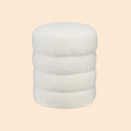 Runder Hocker Cremeweiß (Ø40 cm) – Teddyfleece Ottomane mit Holzbeinen und 120 kg Belastbarkeit